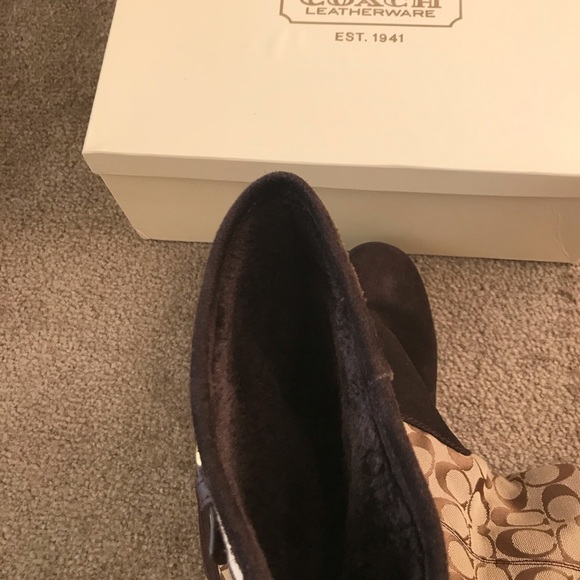 Coach Khaki Tinah Signature Winter Boots - Picture 6 of 11